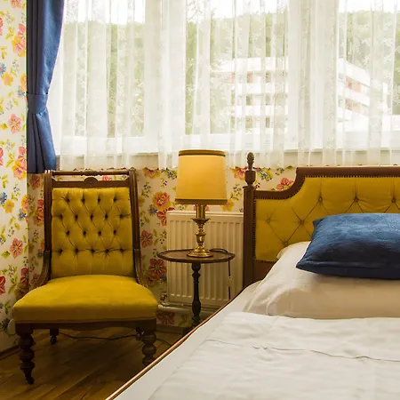 Victoria Hotel